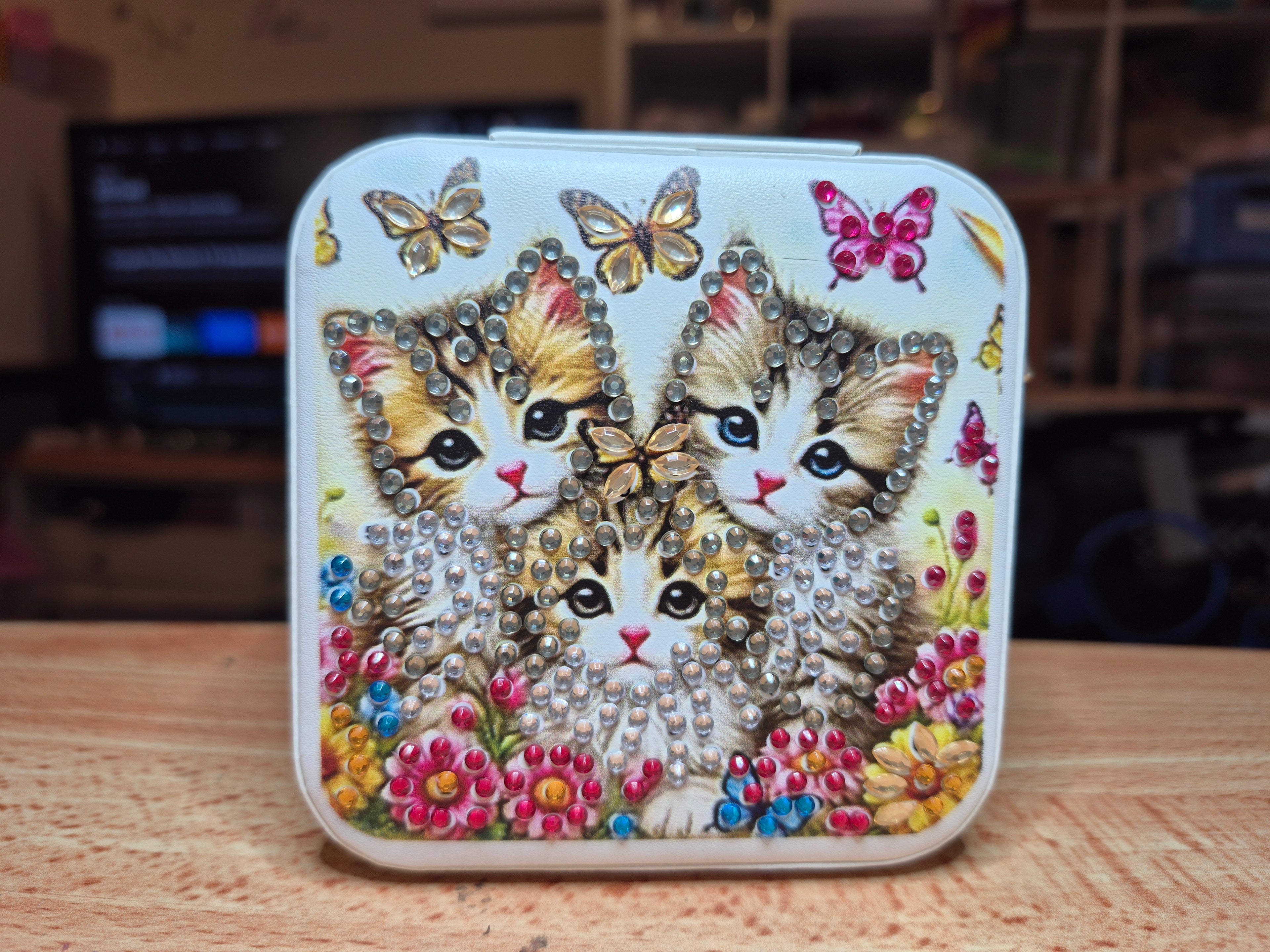 Jewellery box -white, three cats Seahorse Creations AU